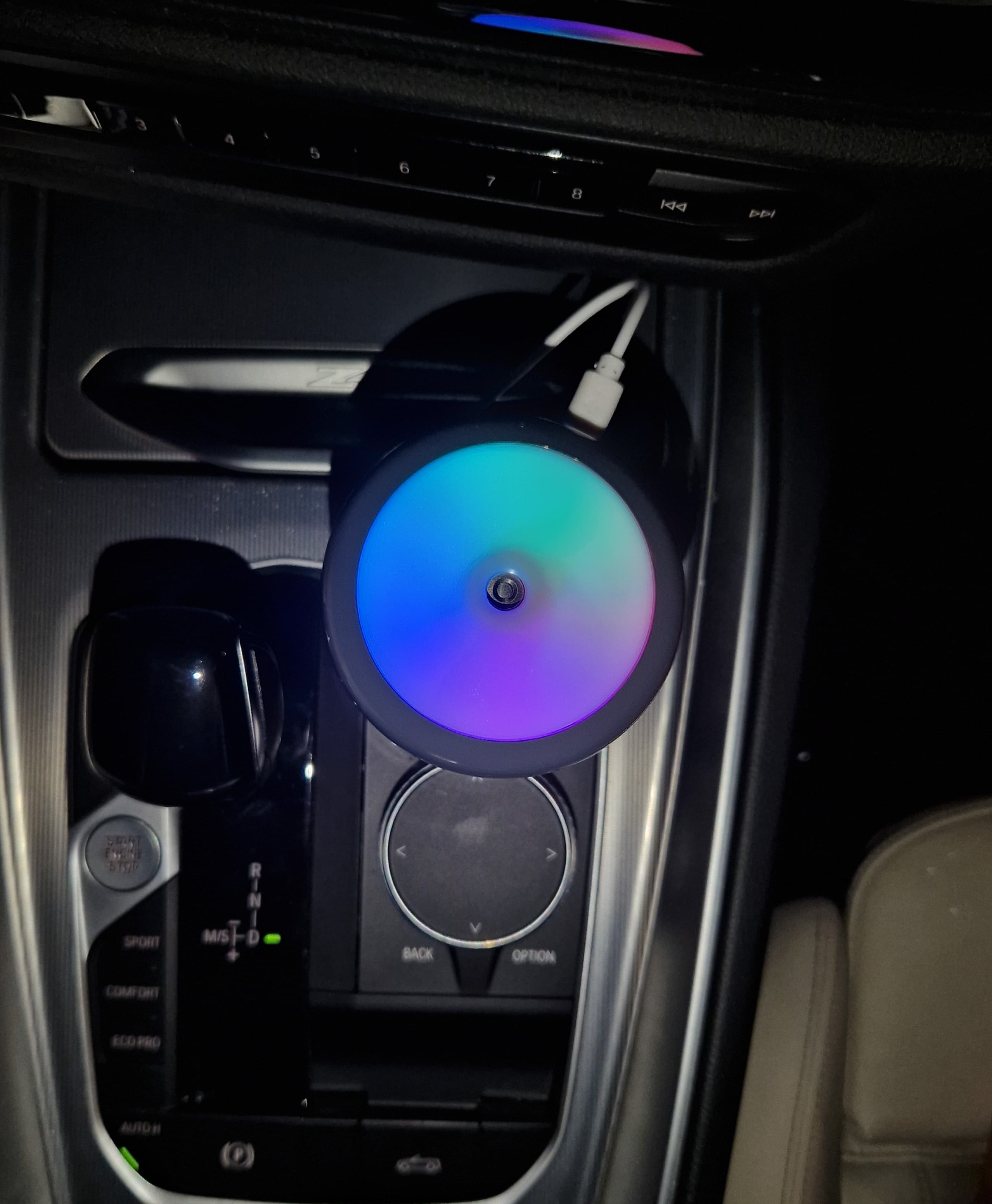 Umidificator de aer luminat