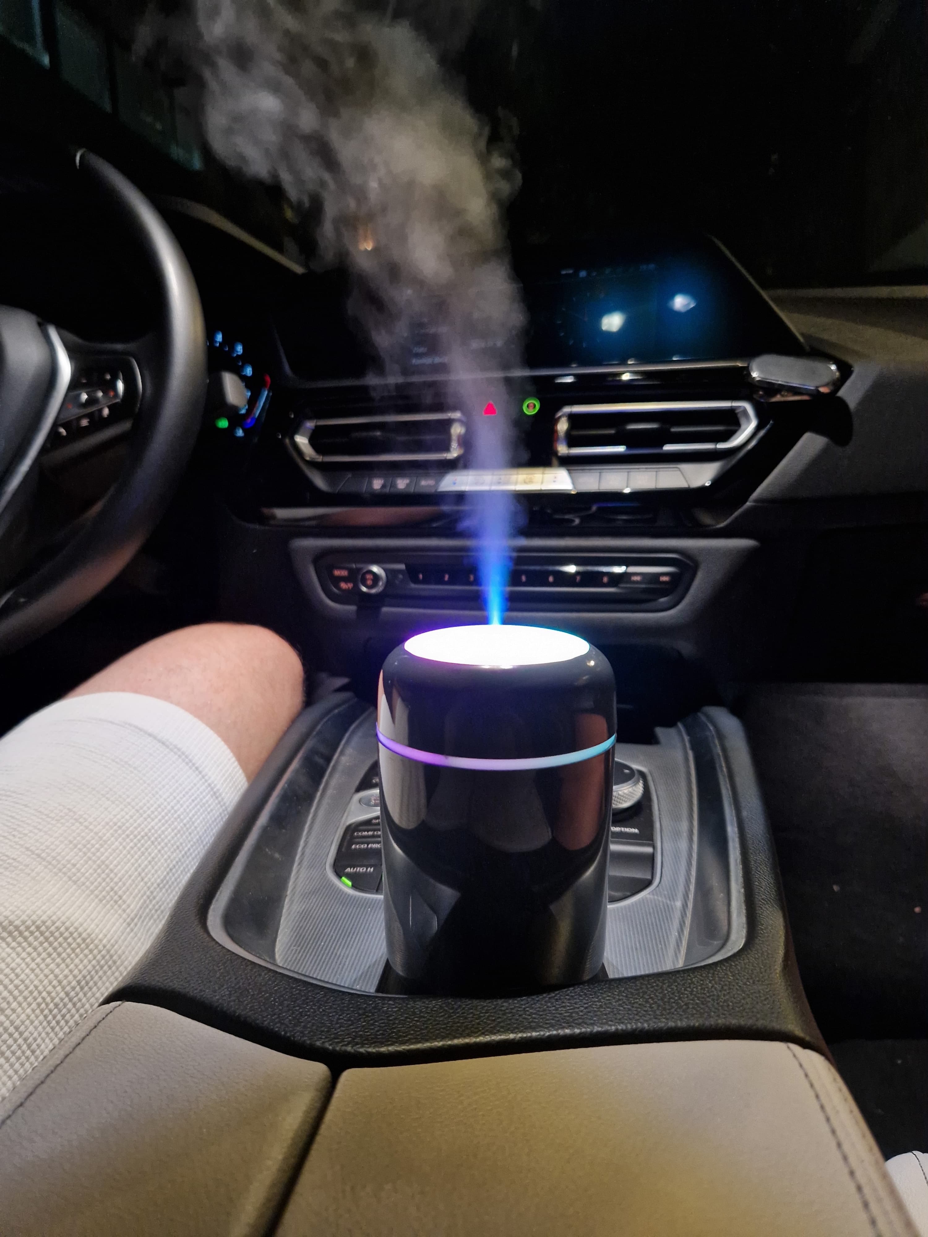 Umidificator de aer luminat